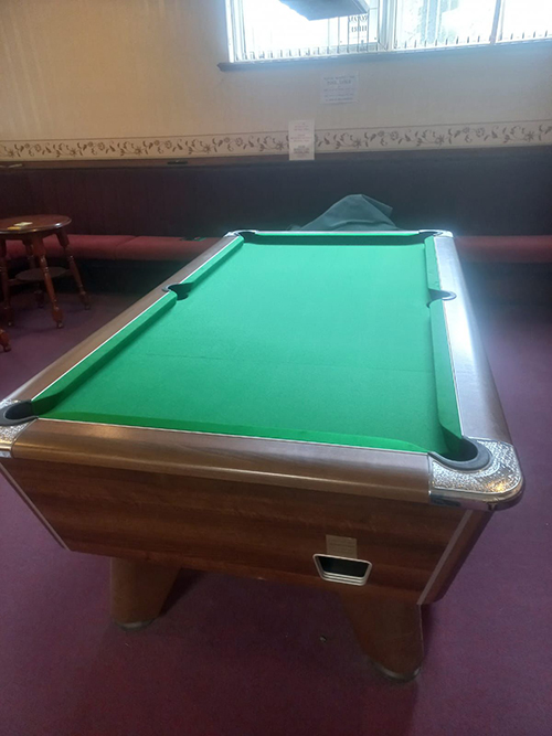 PPool table in Hainsworth cloth