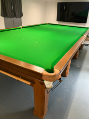 Full size oak Riley Imperial 4